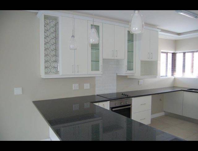 3 BEDROOM APARTMENT RENTED IN SUMMERSTRAND